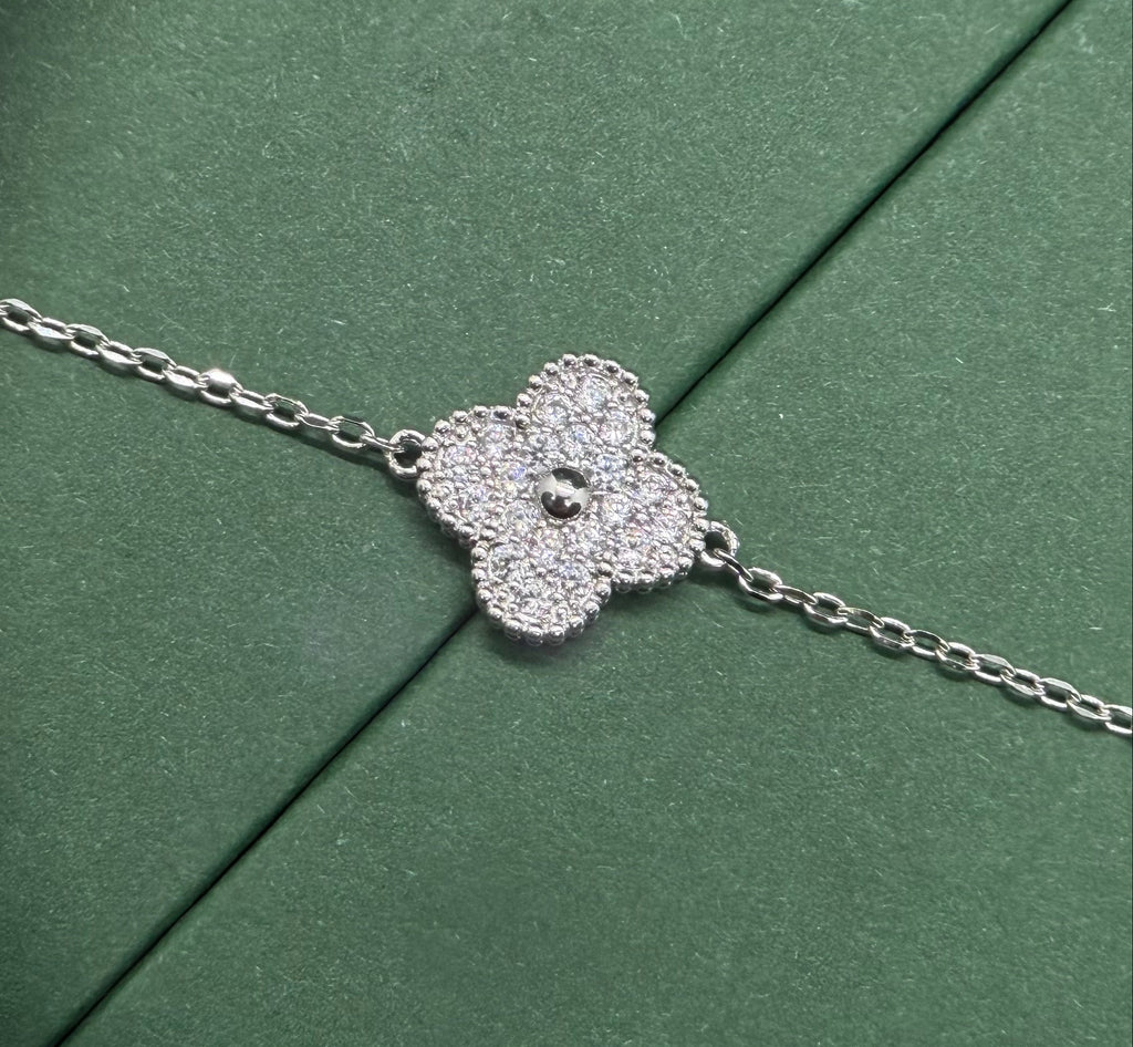Zircon Clover Bracelet