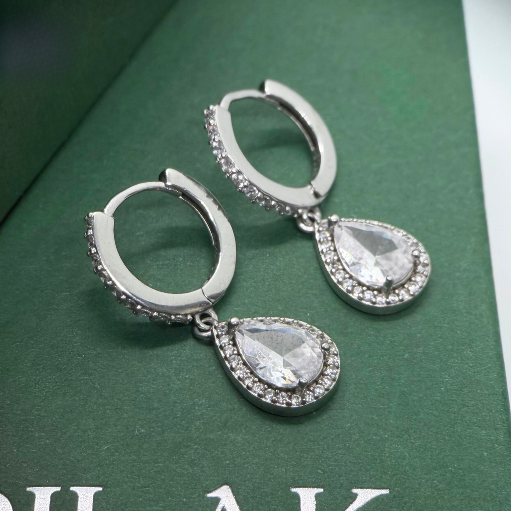 Teardrop Earring & Necklace Set